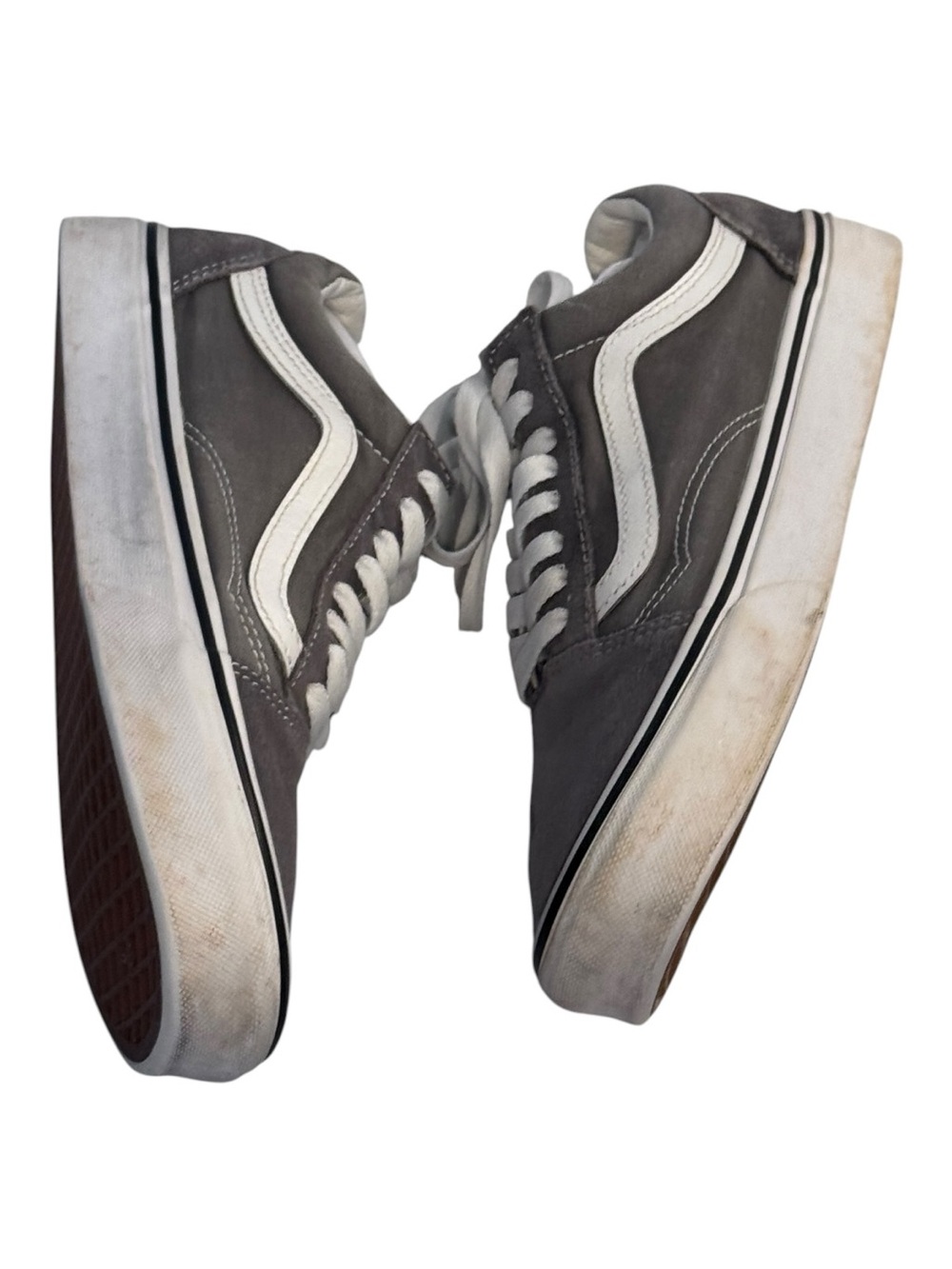 Slip on these Vans U Old Skool™ sneakers, - Picture 7 of 9